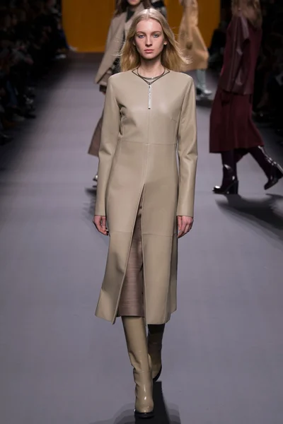 Look 26
